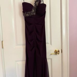 Mermaid cut with sweetheart neckline Godess dress.